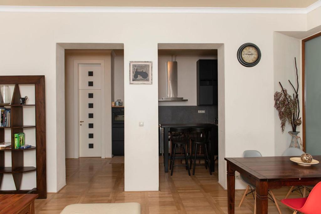 velký apartmán  Bratislava Exterior foto